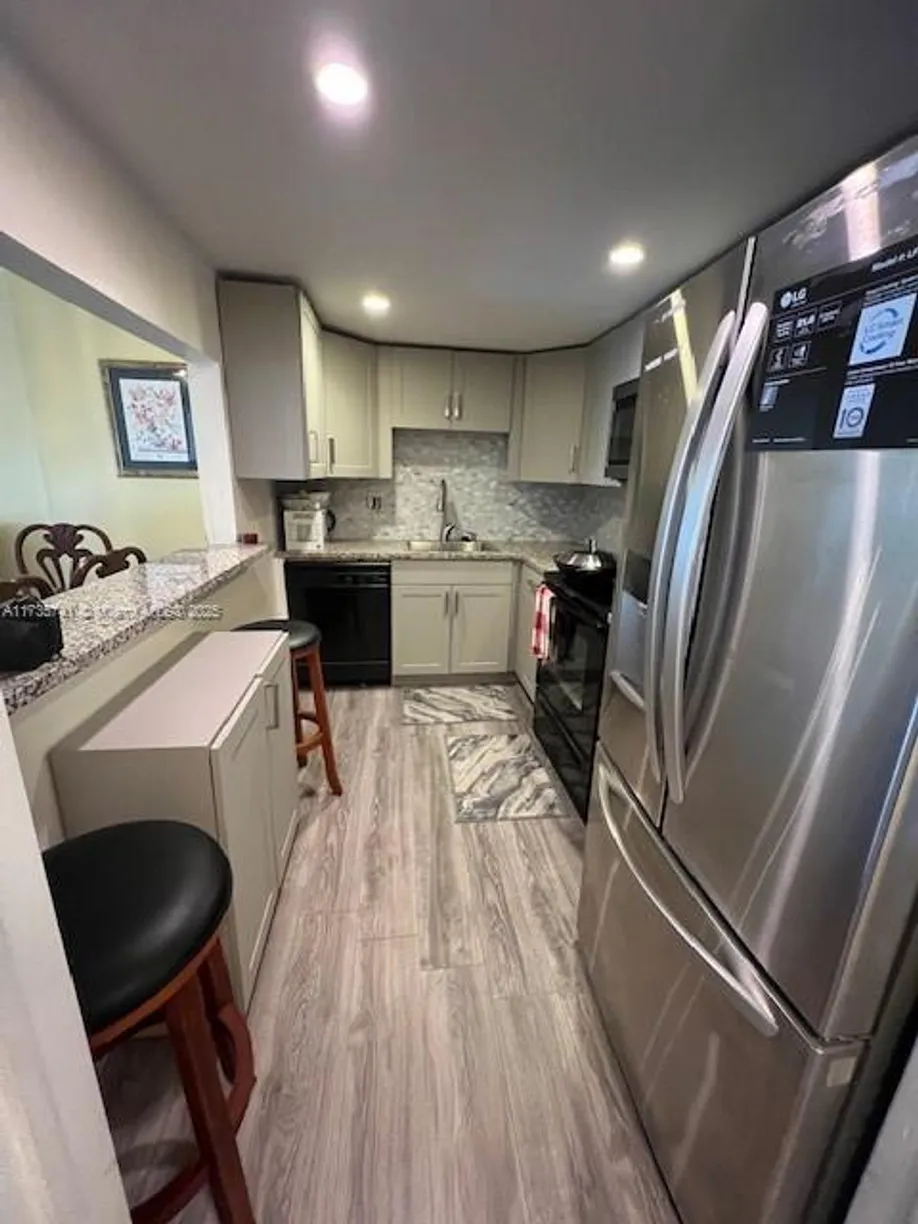 South Florida Real Estate | View 4170 Inverrary Dr, 305 | 1 Bed, 1 Bath