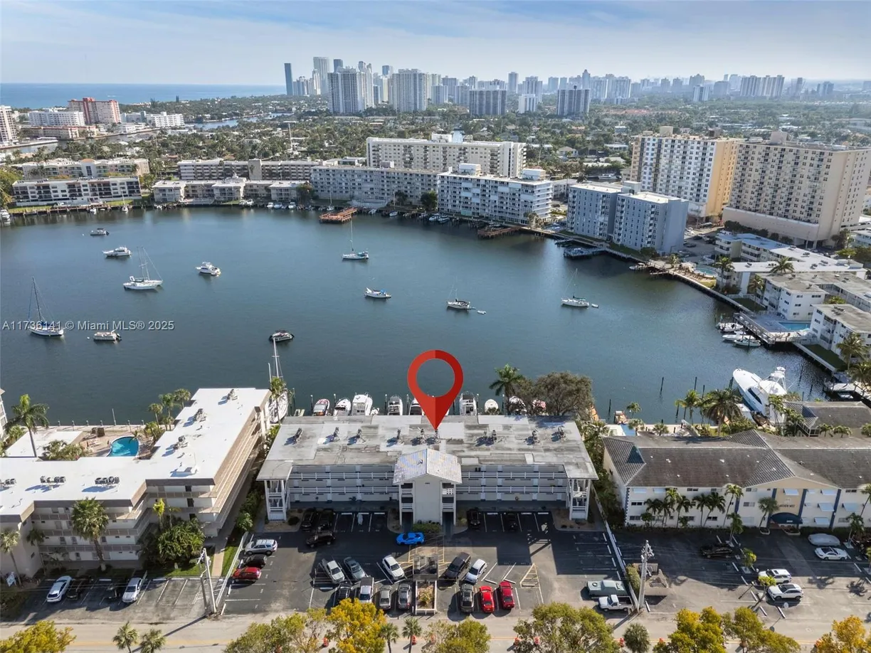 South Florida Real Estate | View 2100 Diana Dr, 202 | Listing