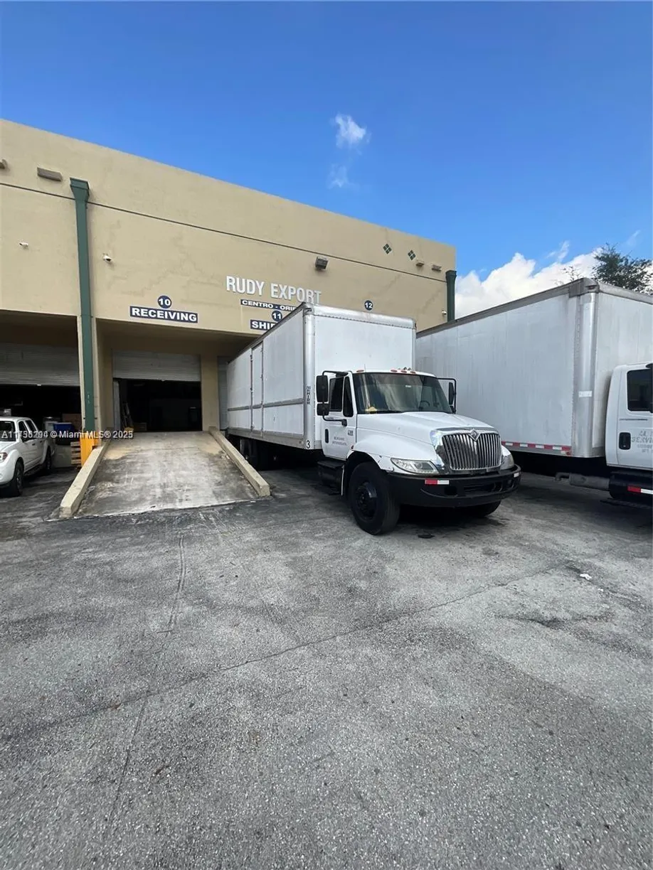 South Florida Real Estate | View 6015 NW 87th Ave