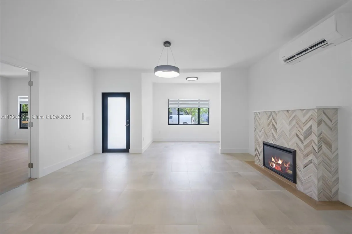 South Florida Real Estate | View 619 35th St | Listing