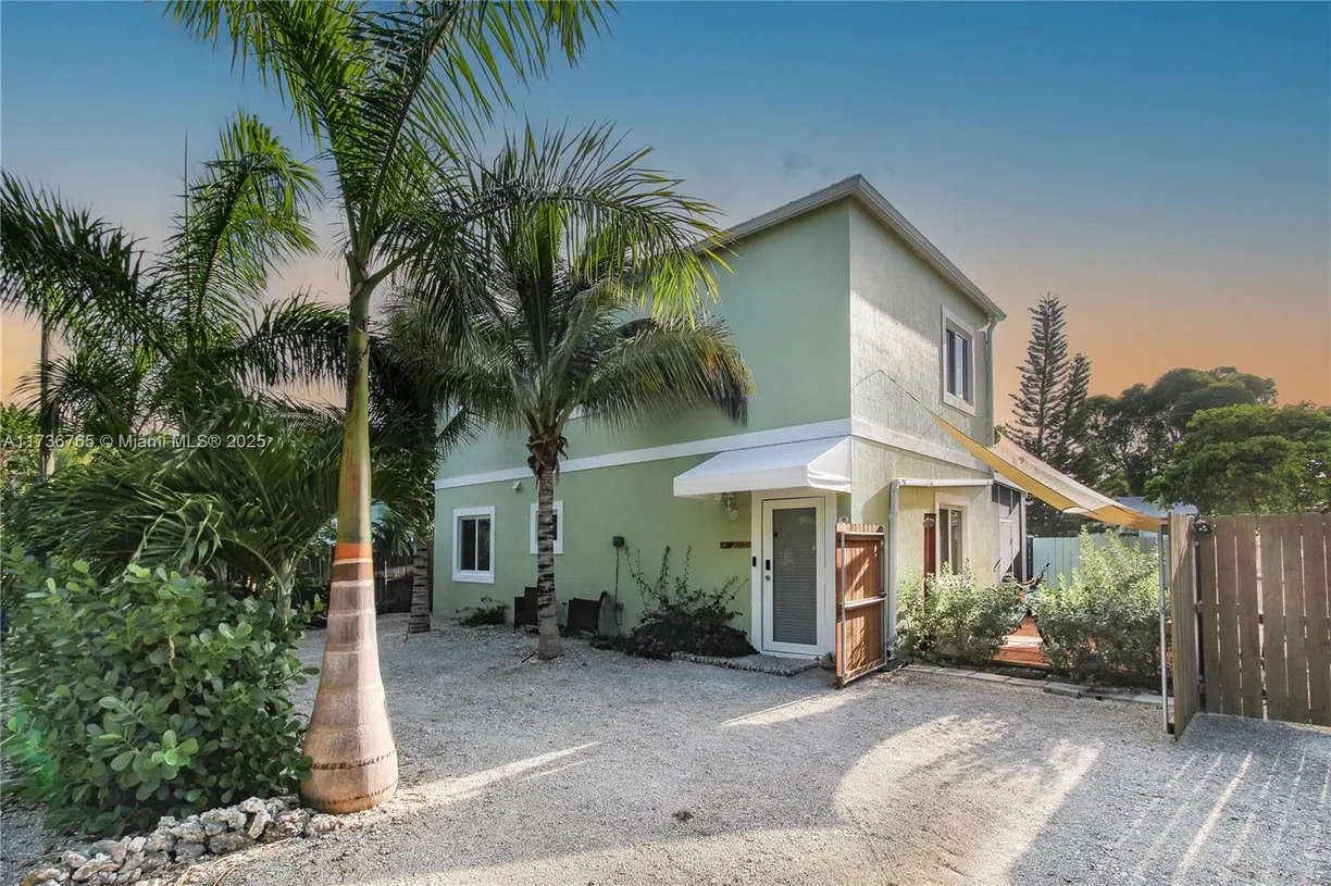 South Florida Real Estate | View 80 Le Grand Dr | Listing