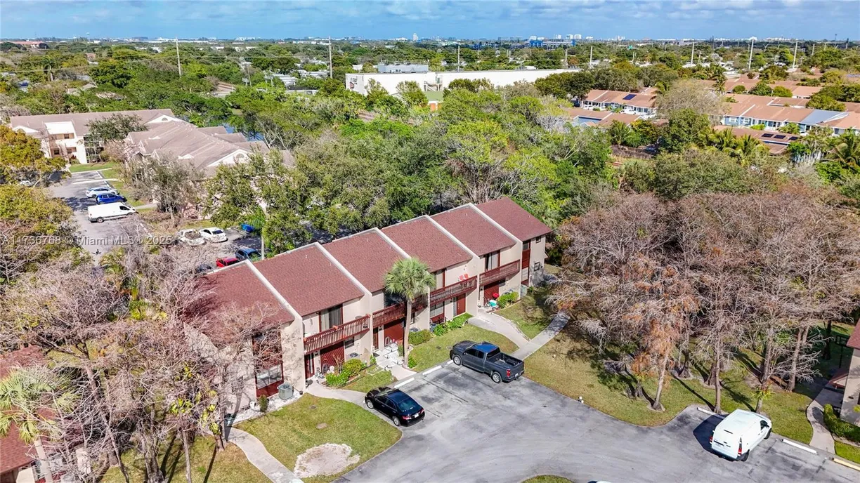 South Florida Real Estate | View 613 NW 47th St | Listing