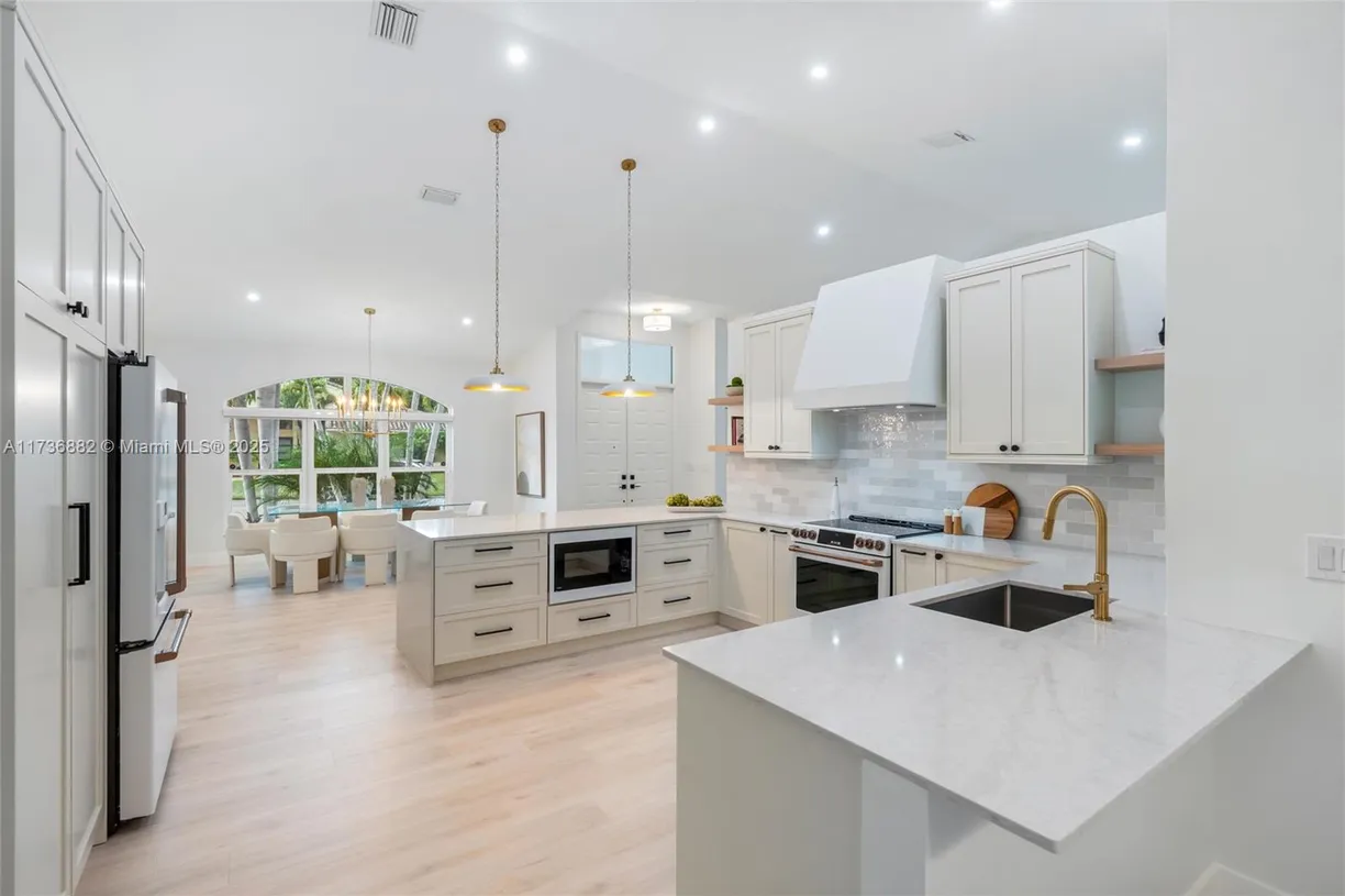 South Florida Real Estate | View 640 SW 101 Ave | 4 Beds, 3 Baths