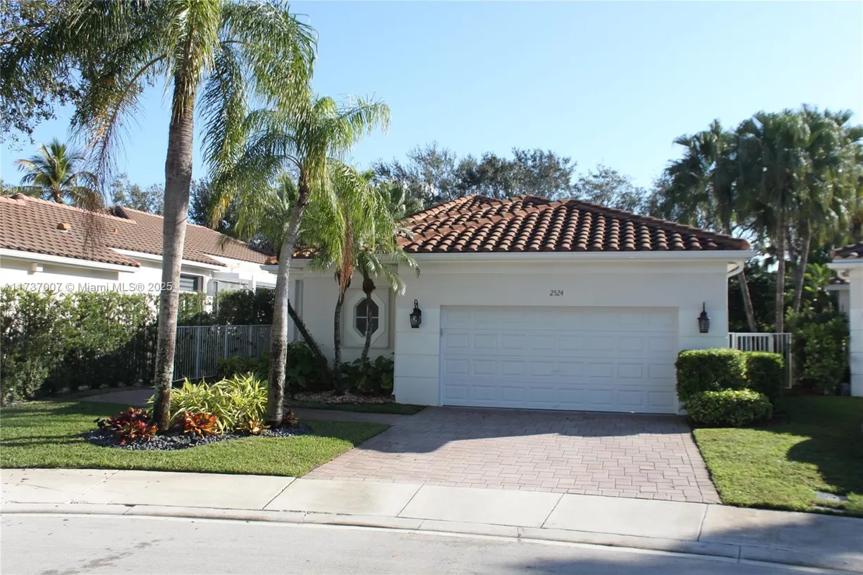 South Florida Real Estate | View 2524 Bay Pointe Ct, 2524 | 3 Beds, 3 Baths