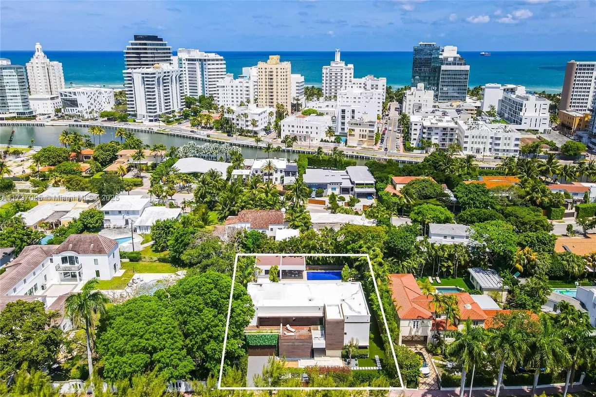South Florida Real Estate | View 3009 Pine Tree Dr | Listing