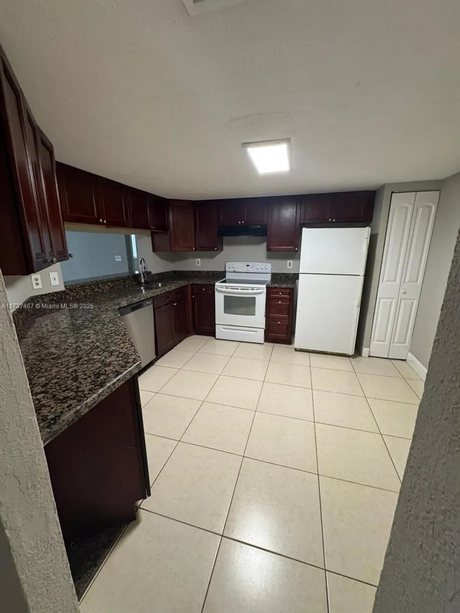 South Florida Real Estate | View 9755 Westview Dr, 1216 | 3 Beds, 2 Baths