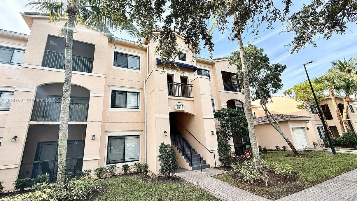 South Florida Real Estate | View 2811 Grande Pkwy, 203 | 1 Bed, 1 Bath