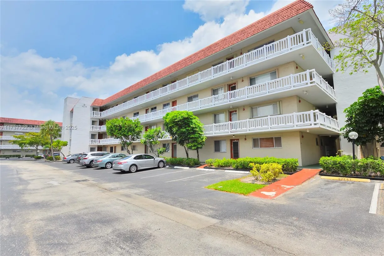 South Florida Real Estate | View 3571 Inverrary Dr, 202 | 2 Beds, 2 Baths