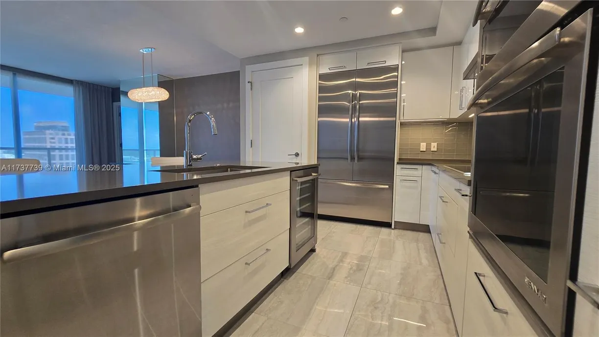 South Florida Real Estate | View 100 E Las Olas Blvd, 2202 | Listing