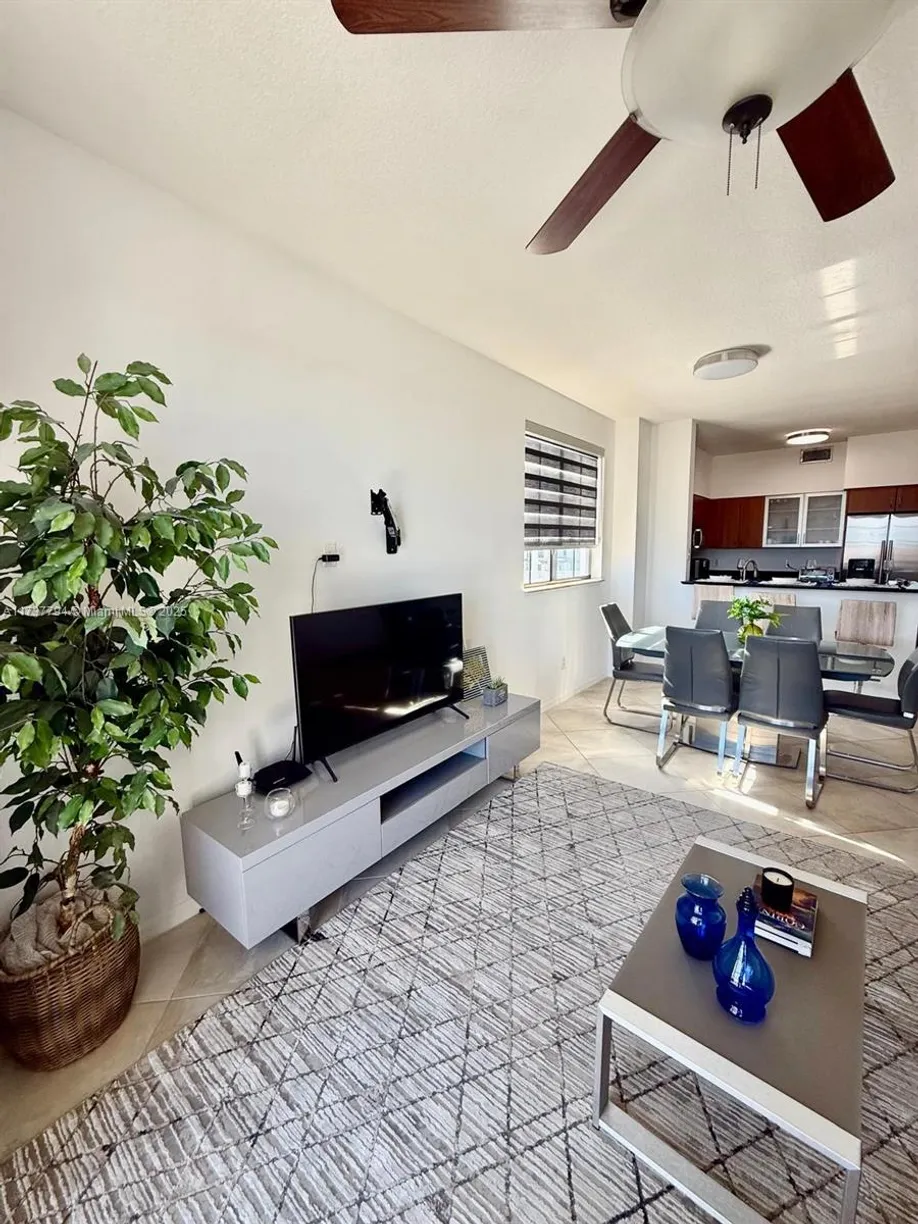 South Florida Real Estate | View 233 S Federal Hwy, 725 | Listing