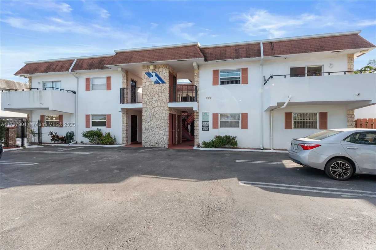 South Florida Real Estate | View 222 SW 1st St, H-6 | Listing