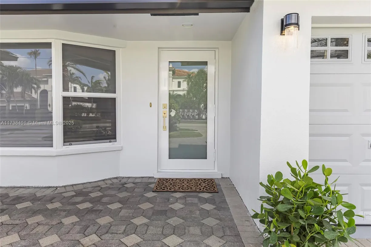 South Florida Real Estate | View 2964 NE 36th St | Listing