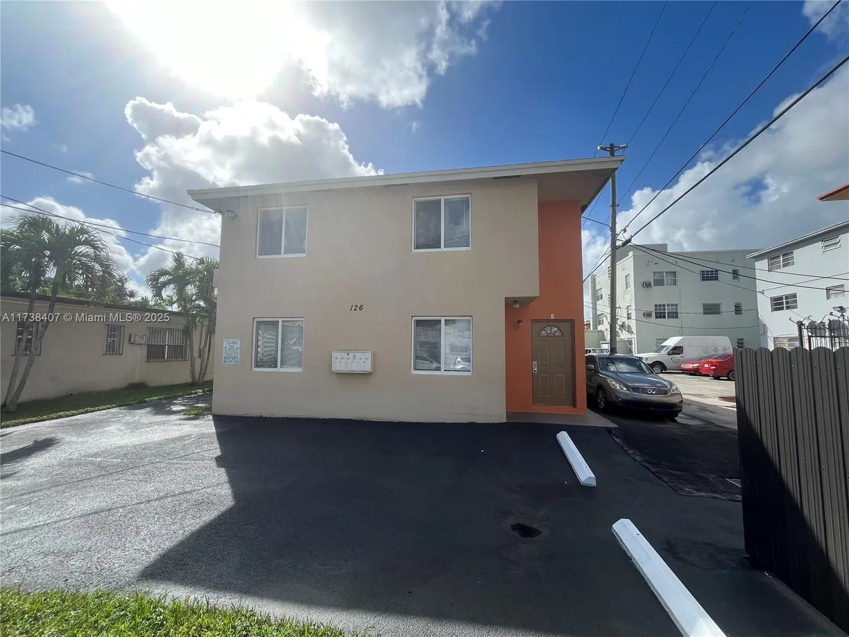 South Florida Real Estate | View 126 SW 21st Ave, 4 | Listing