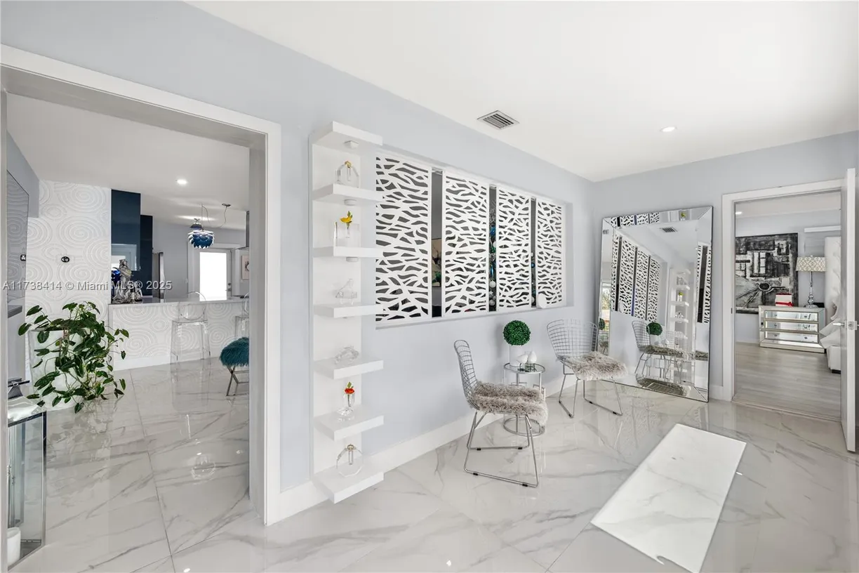 South Florida Real Estate | View 1410 S 22nd Ave | Listing