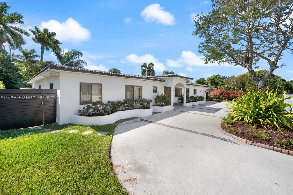 South Florida Real Estate | View 2600 Yacht Club Blvd | Listing