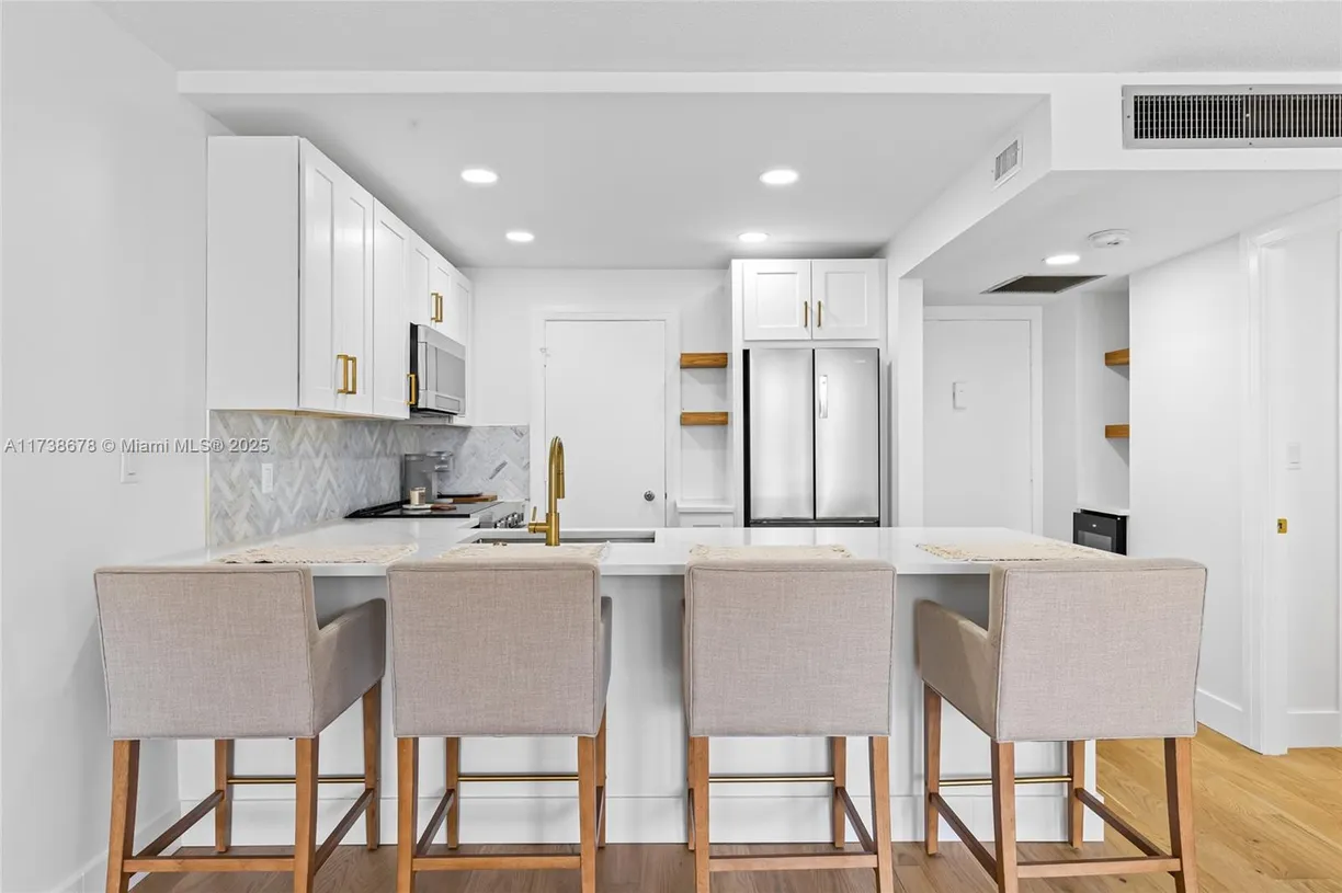 South Florida Real Estate | View 301 N Ocean Blvd, 302 | 1 Bed, 1 Bath