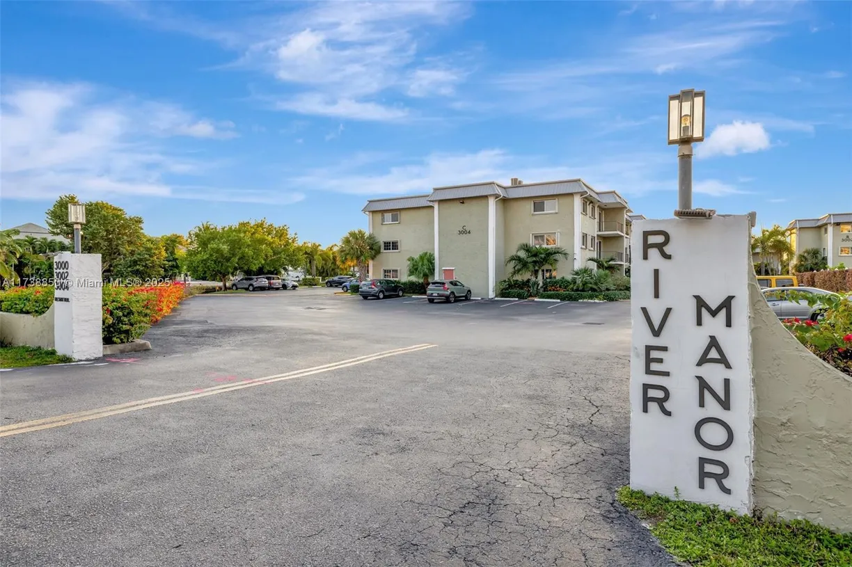 South Florida Real Estate | View 3004 NE 5th Ter, 214-C | Listing