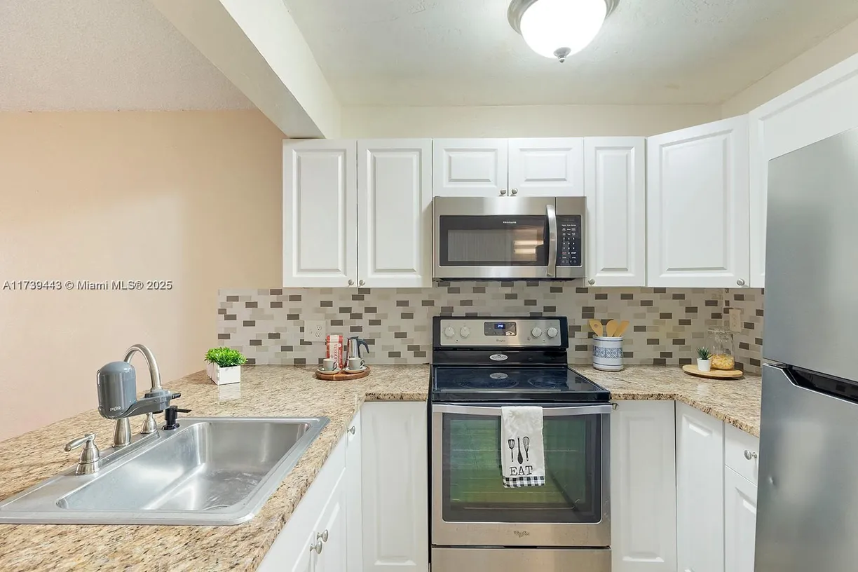 South Florida Real Estate | View 7241 Miami Lakes Dr, D9 | 1 Bed, 1 Bath