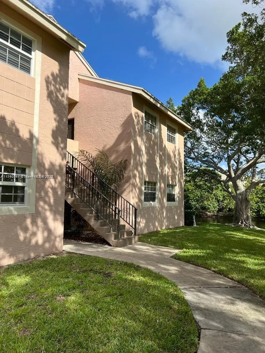 South Florida Real Estate | View 620 Cypress Club Way, I13 | 3 Beds, 2 Baths