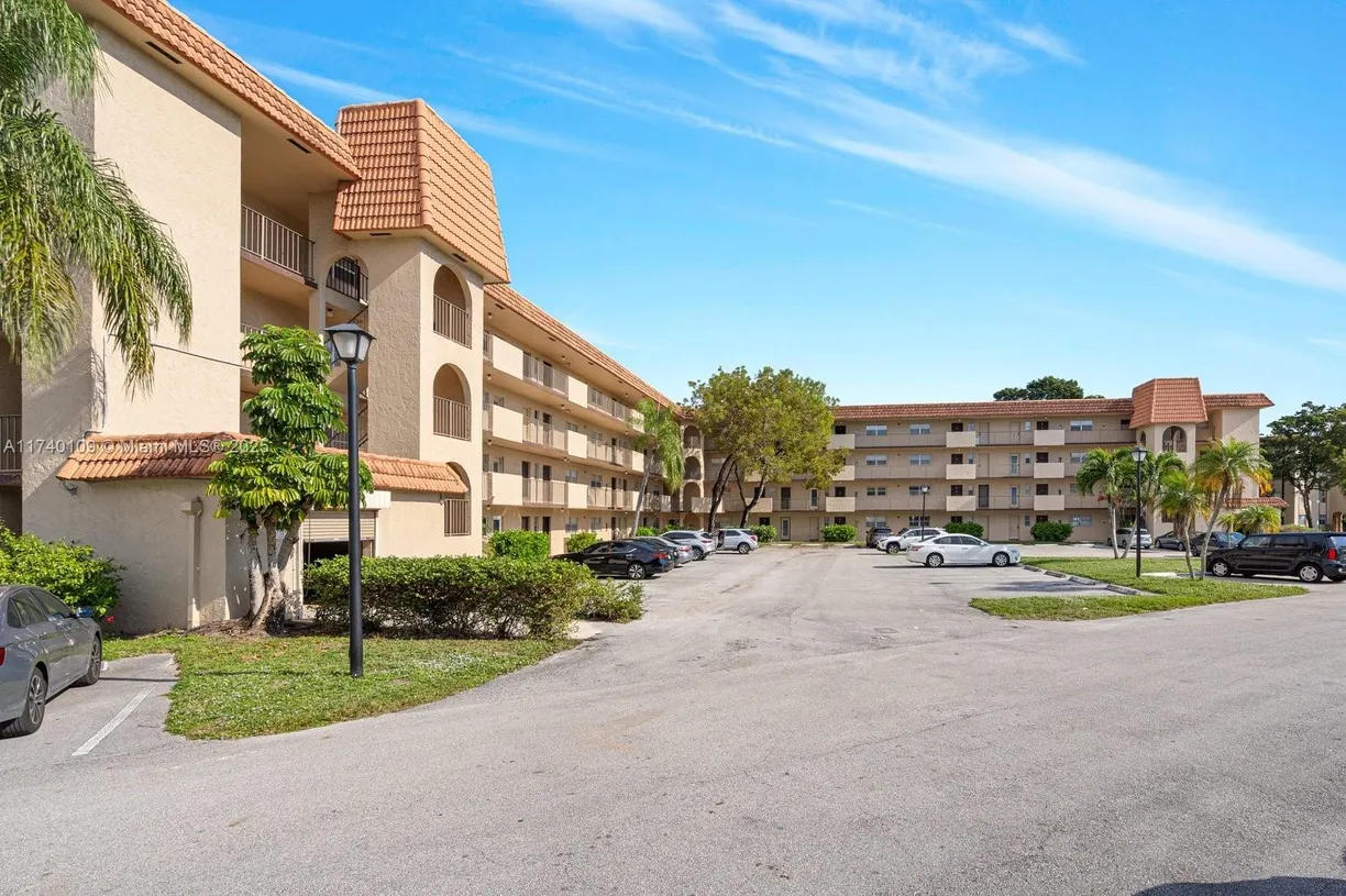 South Florida Real Estate | View 6061 N Falls Circle Dr, 101 | 2 Beds, 2 Baths