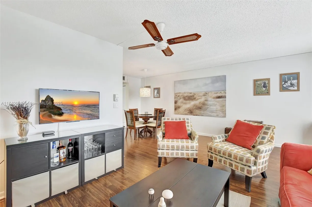 South Florida Real Estate | View 3034 Harwood D, 3034 | Listing