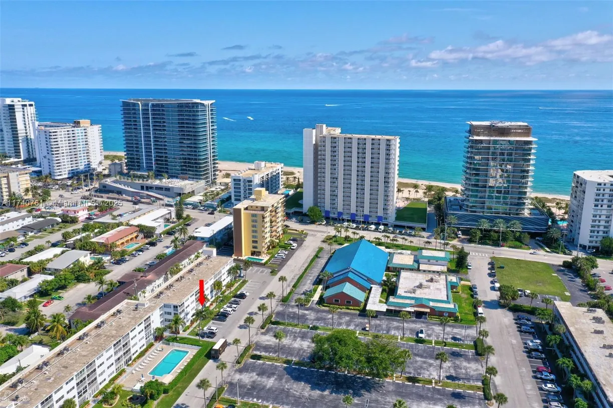 South Florida Real Estate | View 3221 NE 8th St, 103 | 2 Beds, 2 Baths