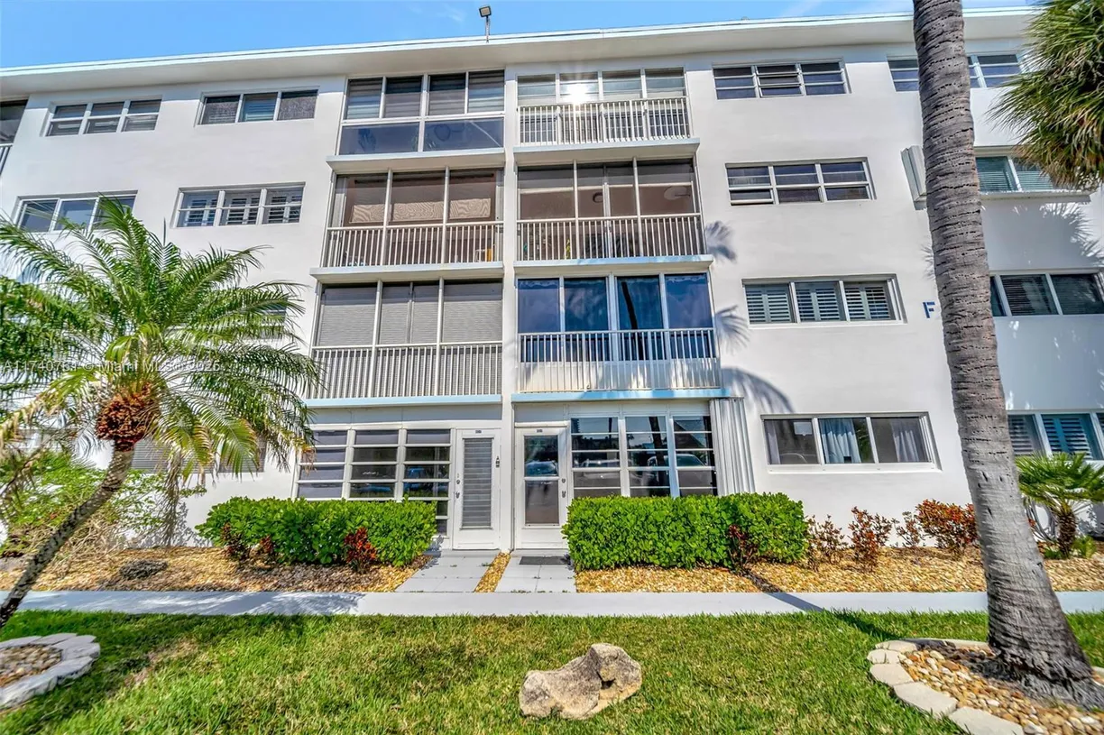 South Florida Real Estate | View 3221 NE 8th St, 103 | Listing