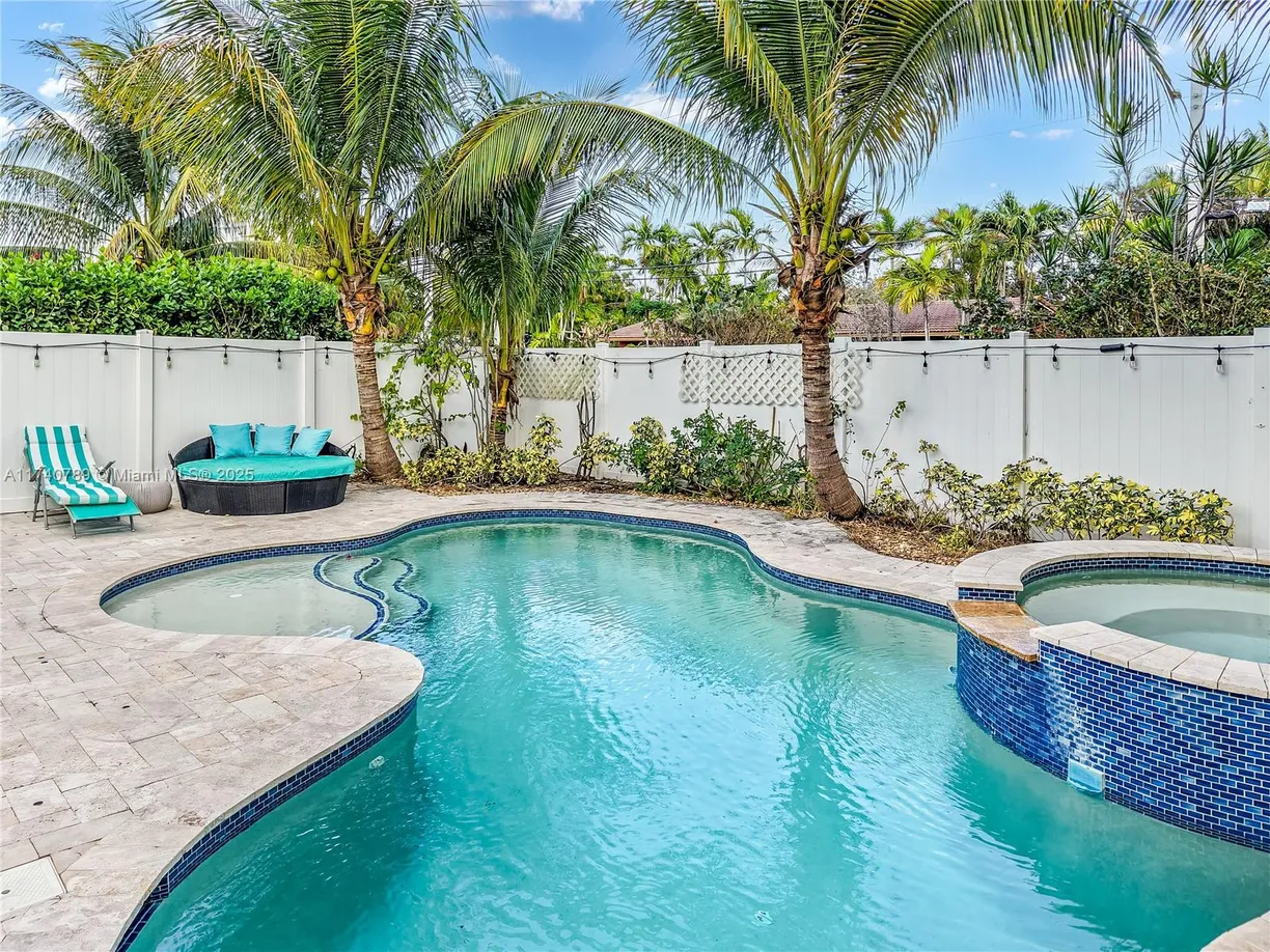 South Florida Real Estate | View 1631 N Andrews Sq | 3 Beds, 2 Baths