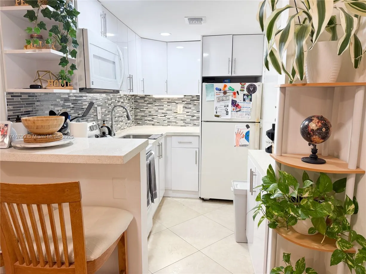 South Florida Real Estate | View 3550 NW 8th Ave, 513 | Listing