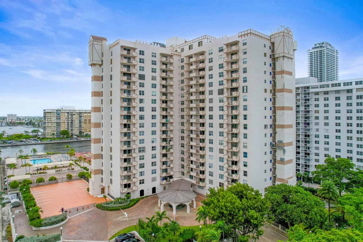 South Florida Real Estate | View 1865 S Ocean Dr, 4D | Listing