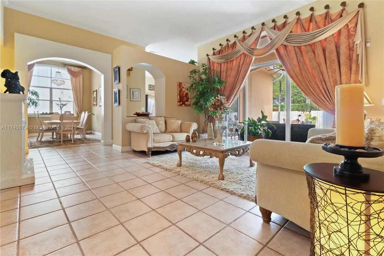 South Florida Real Estate | View  | 4 Beds, 2 Baths