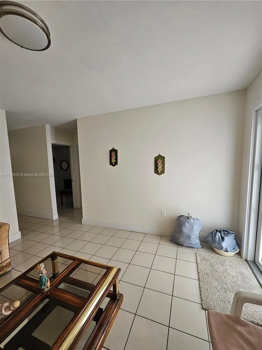South Florida Real Estate | View  | Listing