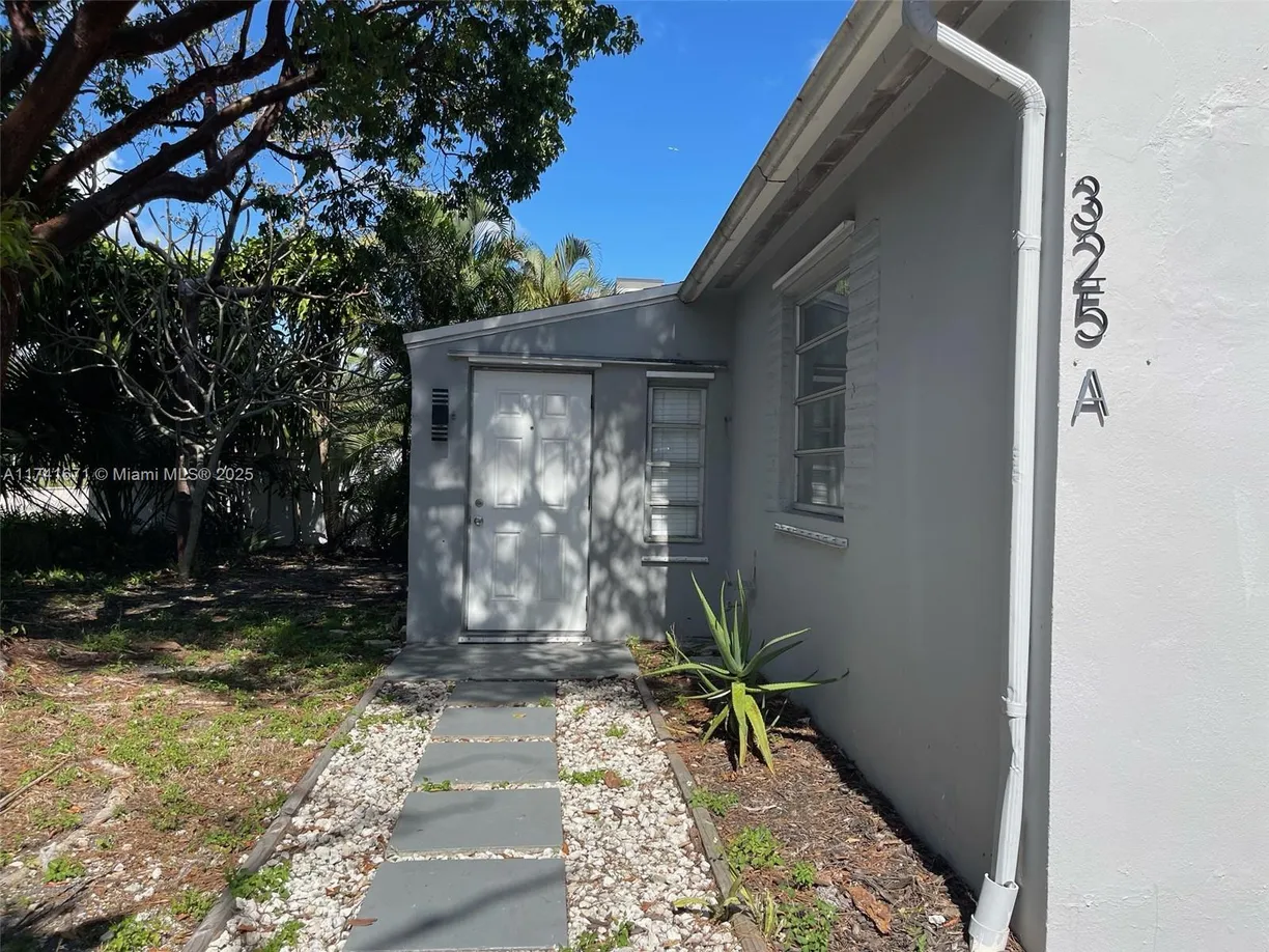 South Florida Real Estate | View 325 SW 14th Ct, A | 2 Beds, 2 Baths