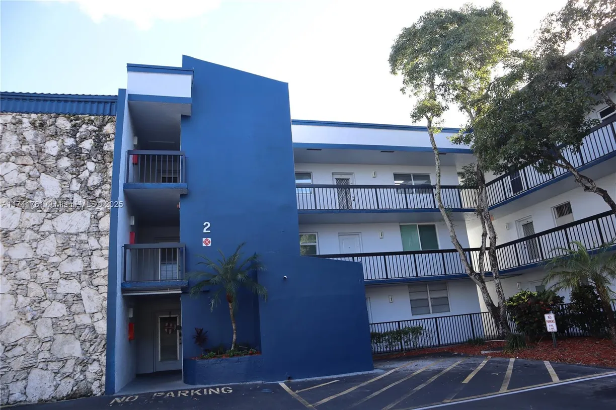South Florida Real Estate | View 3210 Holiday Springs Blvd, 2-204 | 1 Bed, 1 Bath