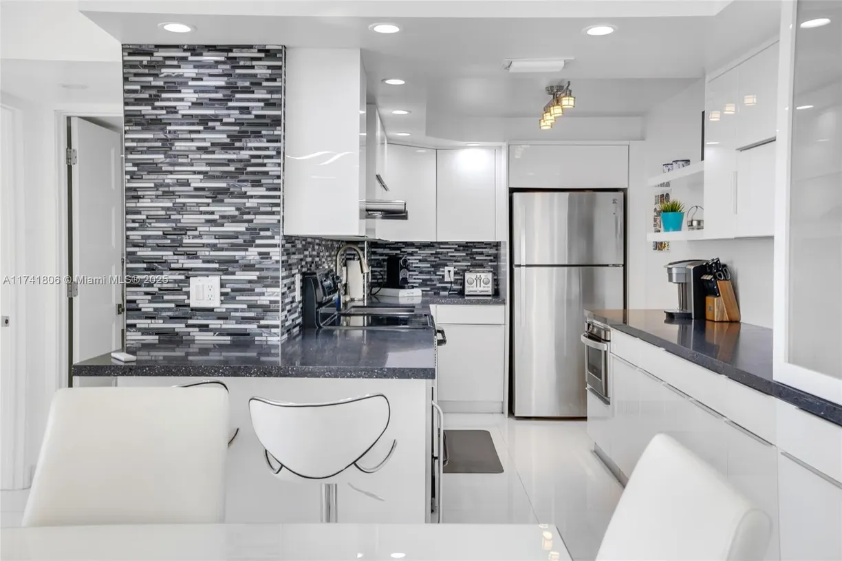 South Florida Real Estate | View 3031 N Ocean Blvd, 604 | Listing