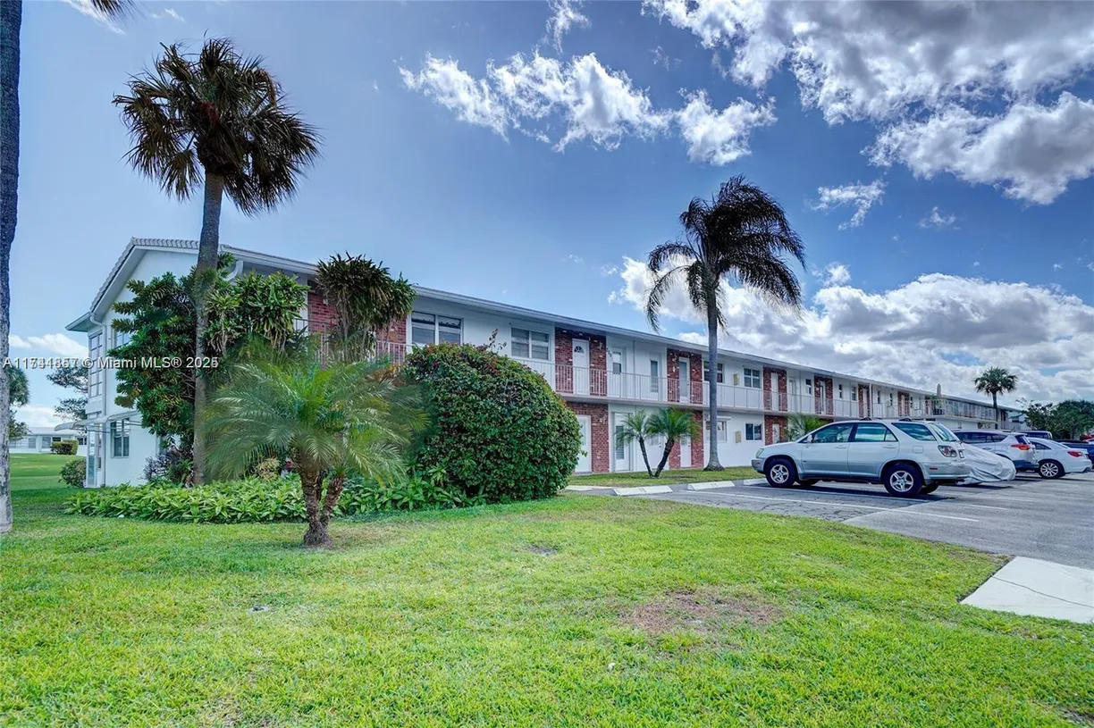 South Florida Real Estate | View 2800 W Golf Blvd, 219 | 2 Beds, 1 Bath