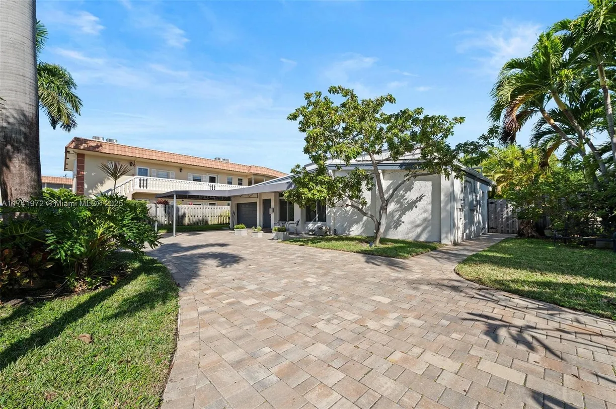 South Florida Real Estate | View 2219 SE 9th St | Listing