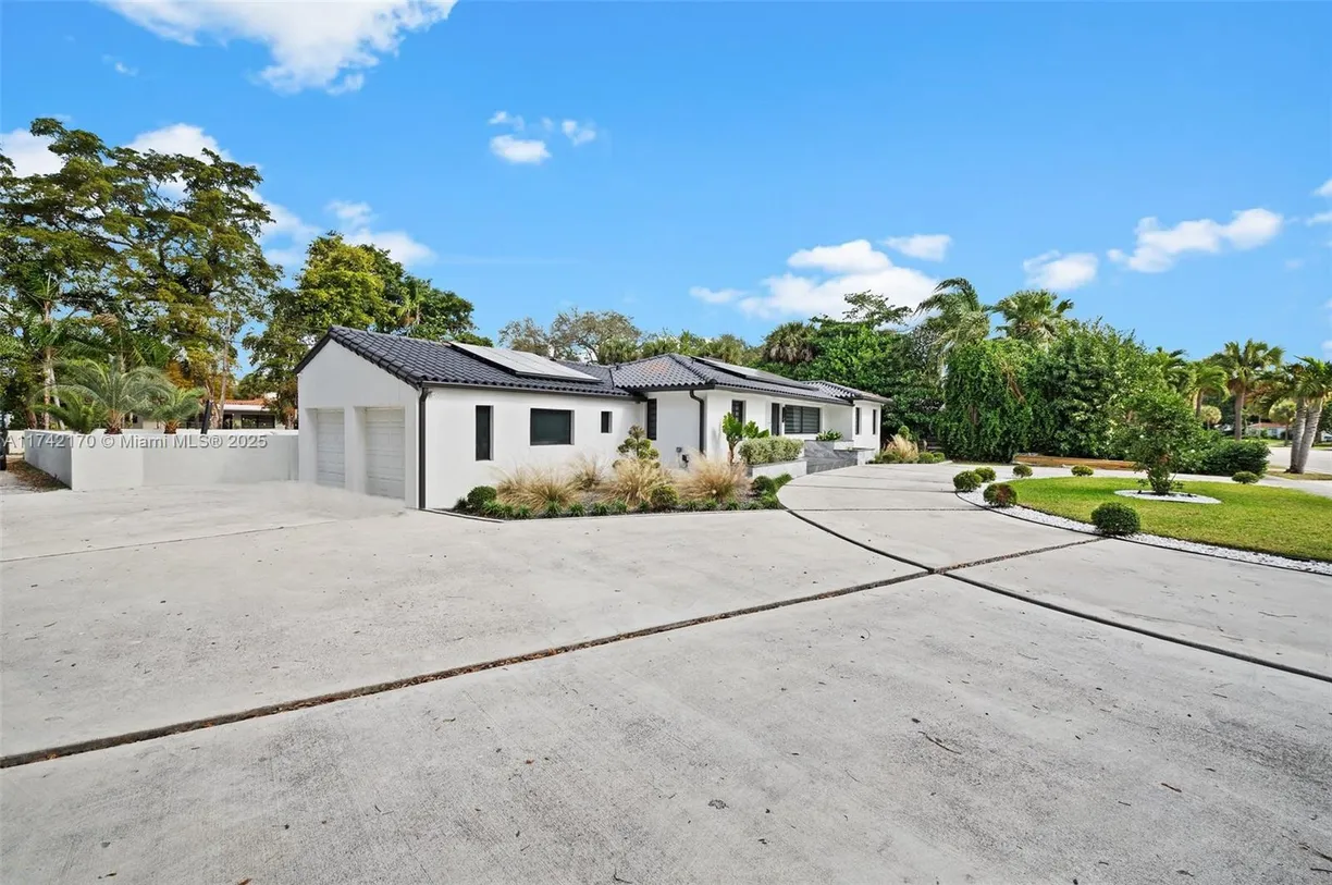 South Florida Real Estate | View 29 NE 95th St | Listing