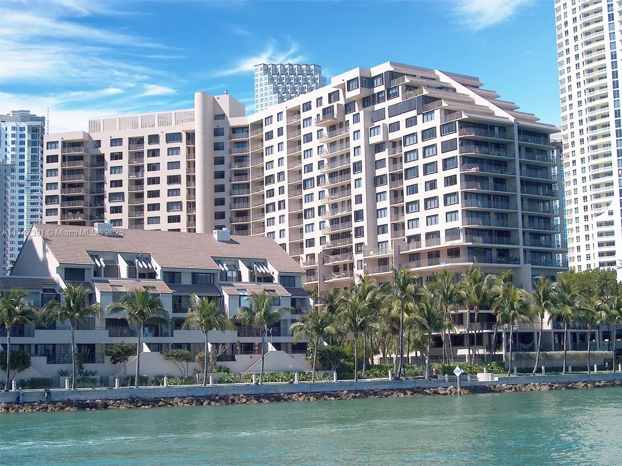 South Florida Real Estate | View 540 Brickell Key Dr, 1617 | 2 Beds, 2 Baths