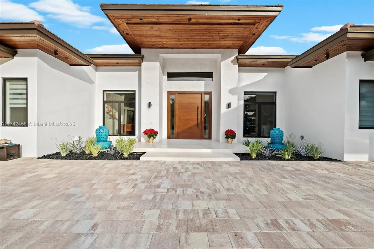 South Florida Real Estate | View 7775 SW 72nd Ave | 6 Beds, 6 Baths
