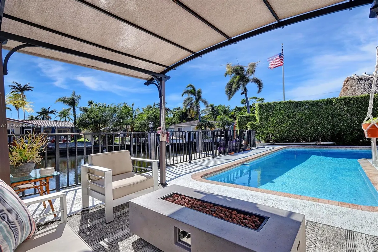 South Florida Real Estate | View 2810 NE 60th St | 5 Beds, 4 Baths