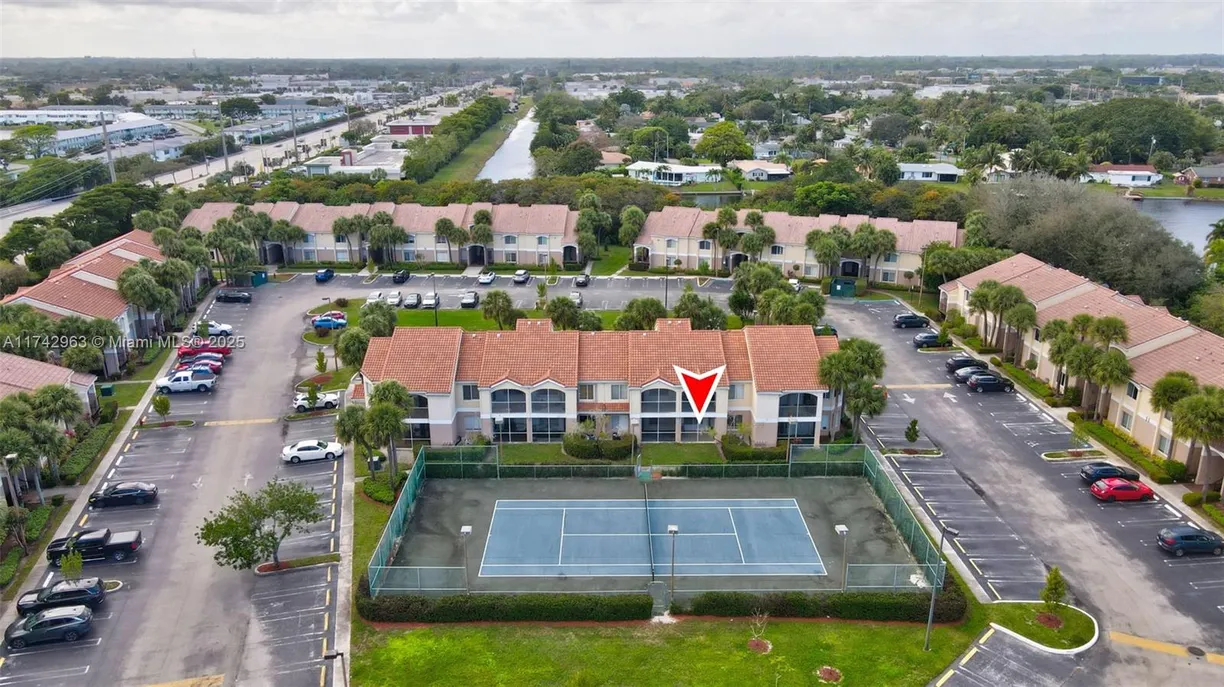 South Florida Real Estate | View 815 W Boynton Beach Blvd, 12-102 | 1 Bed, 1 Bath