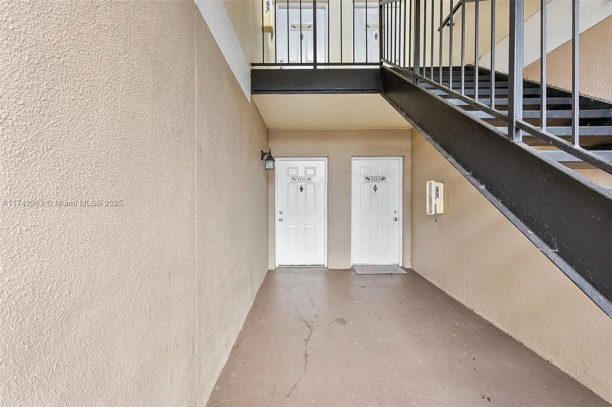 South Florida Real Estate | View 815 W Boynton Beach Blvd, 12-102 | Listing