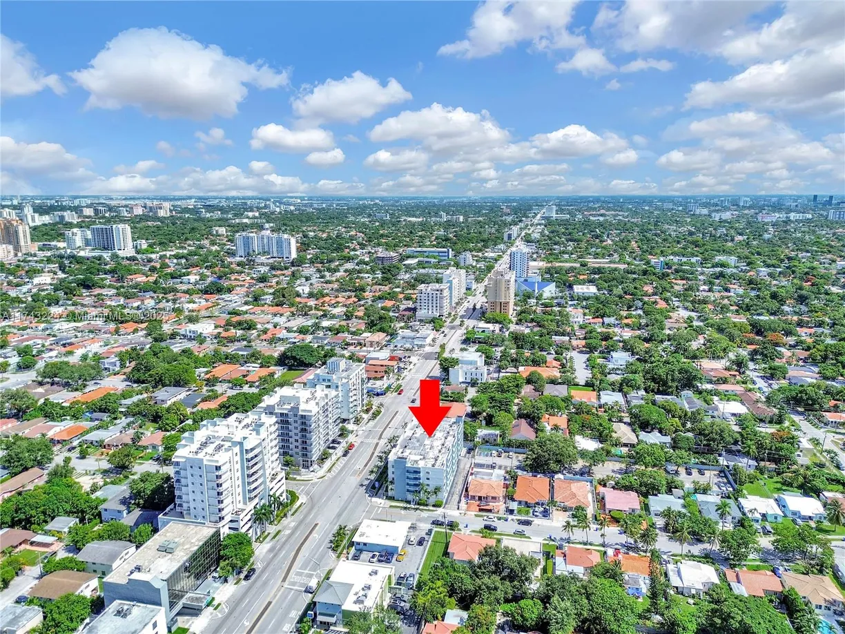 South Florida Real Estate | View 2575 SW 27th Ave, 508 | 2 Beds, 2 Baths