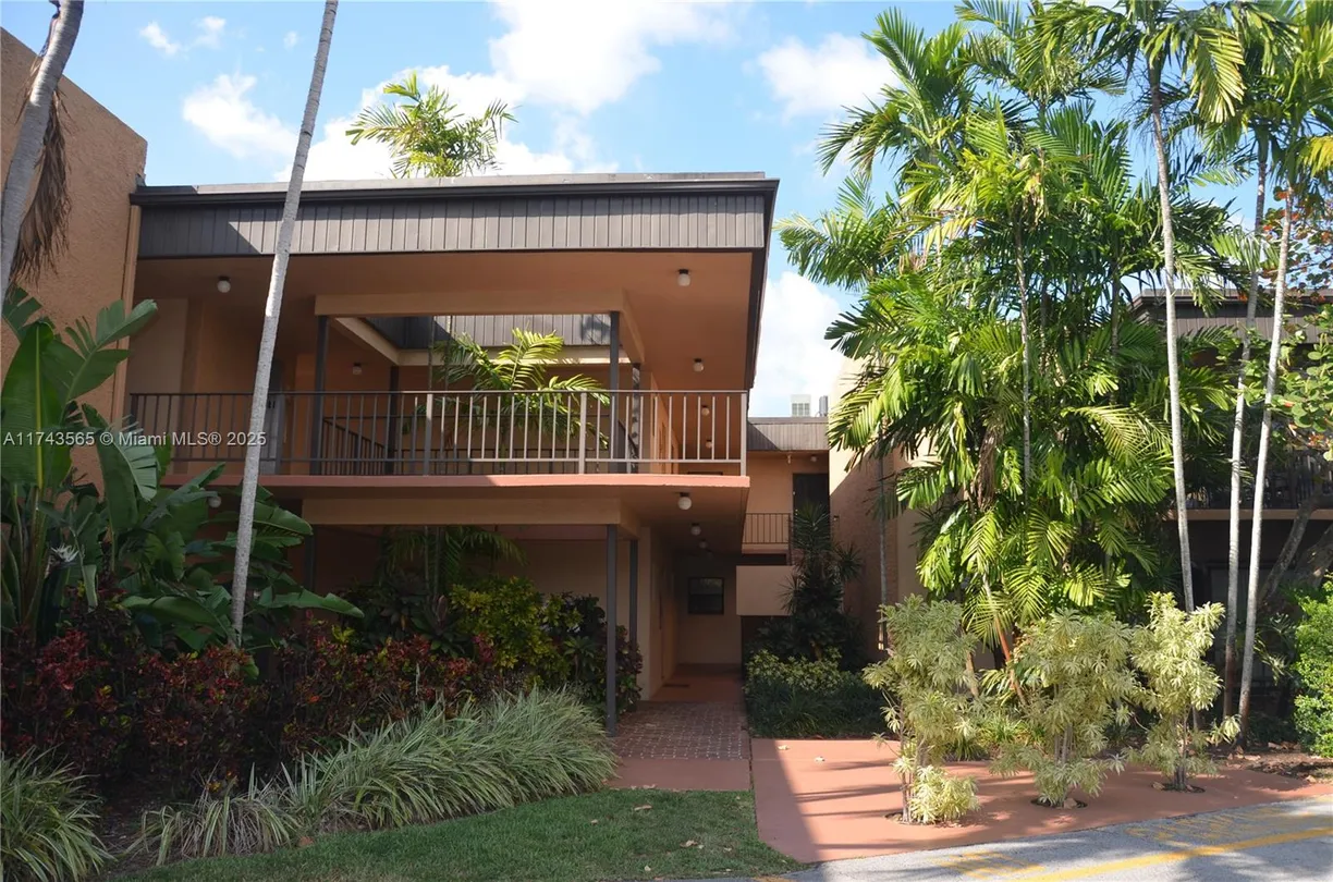 South Florida Real Estate | View 8851 N New River Canal Rd, 18E | 1 Bed, 1 Bath