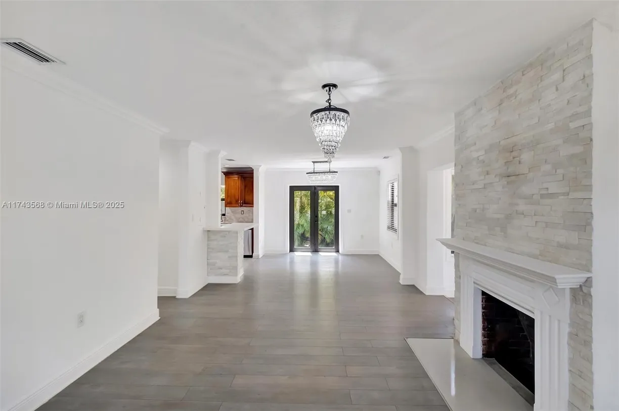 South Florida Real Estate | View 135 Ponce De Leon Blvd, 135 | 3 Beds, 1 Bath