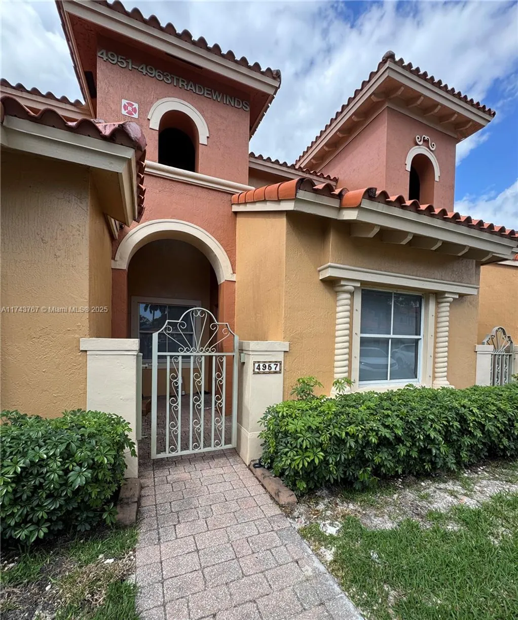 South Florida Real Estate | View 4957 Tradewinds Ter, 704 | 3 Beds, 3 Baths