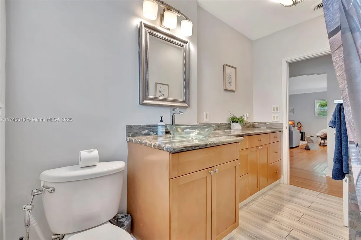 South Florida Real Estate | View 515 SW 9th St | Listing