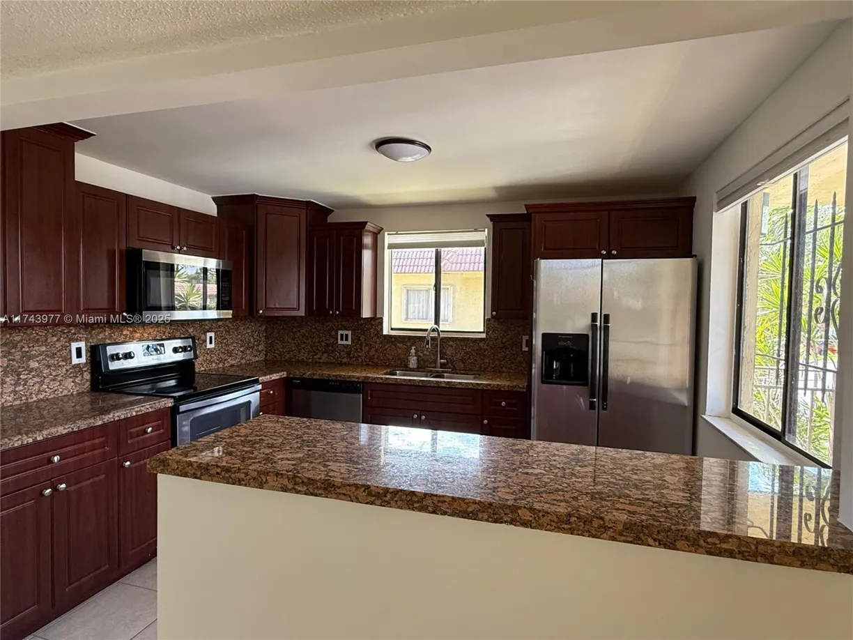 South Florida Real Estate | View 303 Lakeview Dr, 202 | Listing