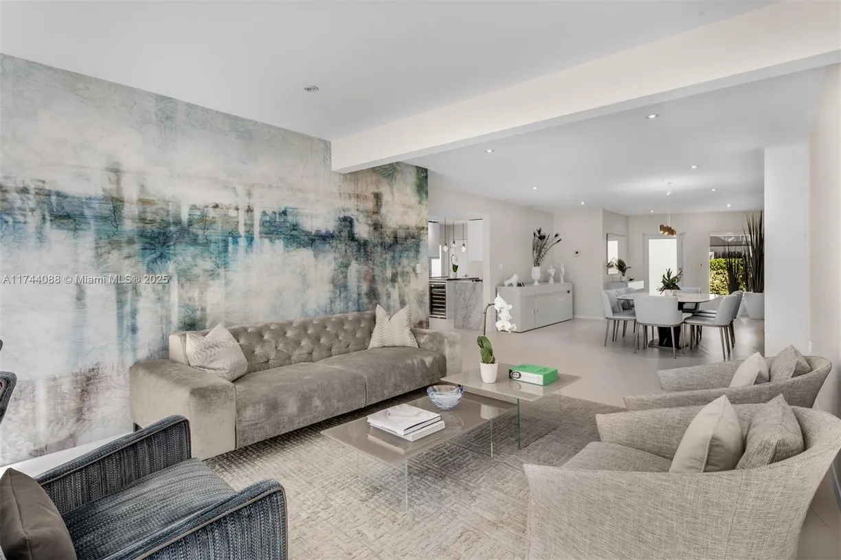 South Florida Real Estate | View 590 W 49th St | Listing